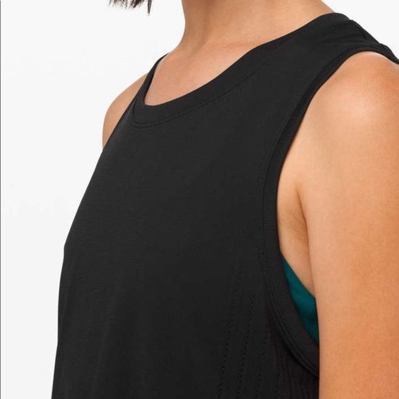 𝅺LULULEMON Train to be Tank in Black - Picture 13 of 16